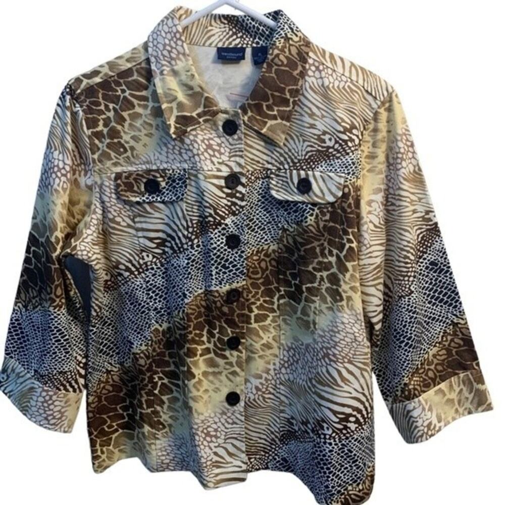 NWT Westbound Petites Animal Print Button Down Top. Size Large Petite